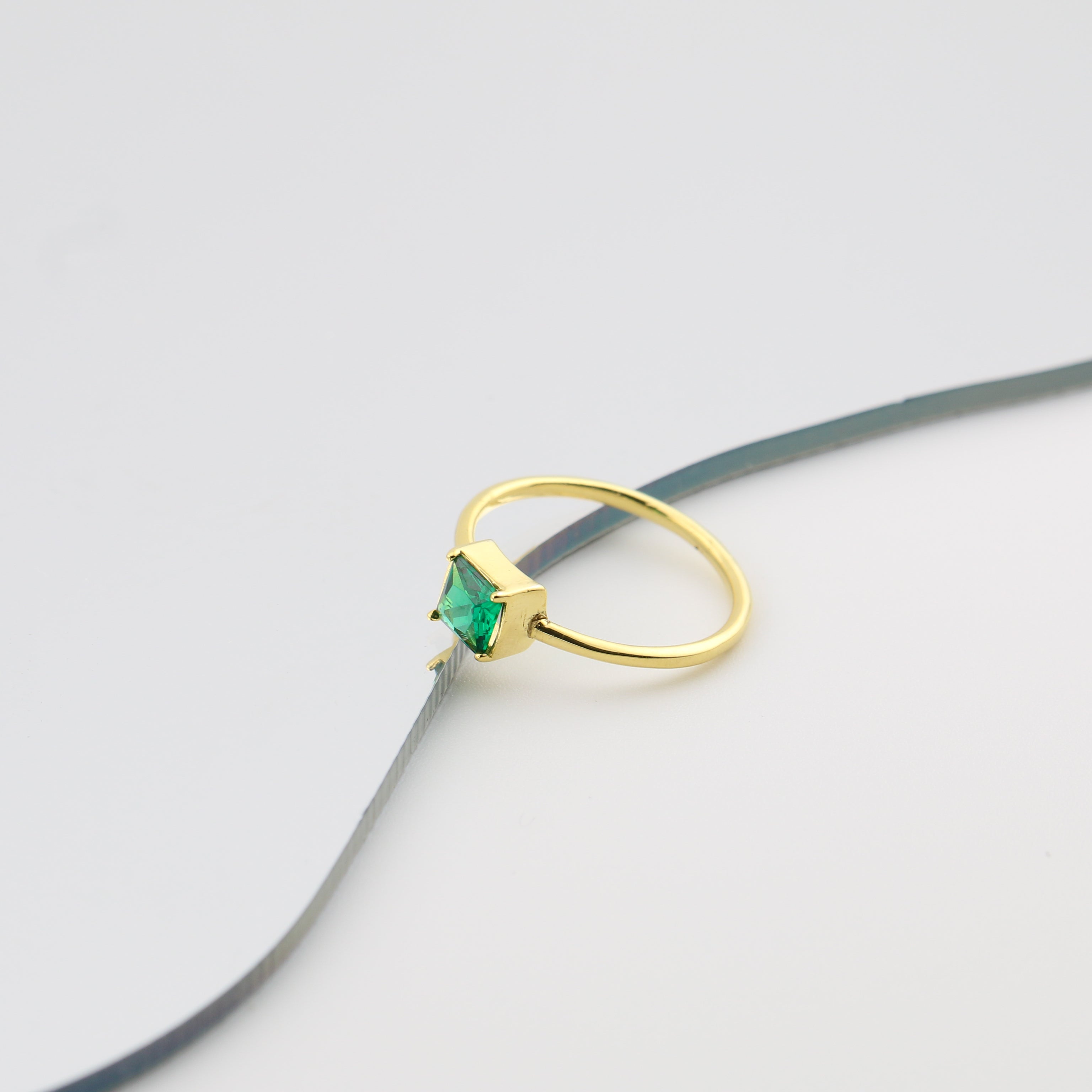 Lisova Emerald Ring