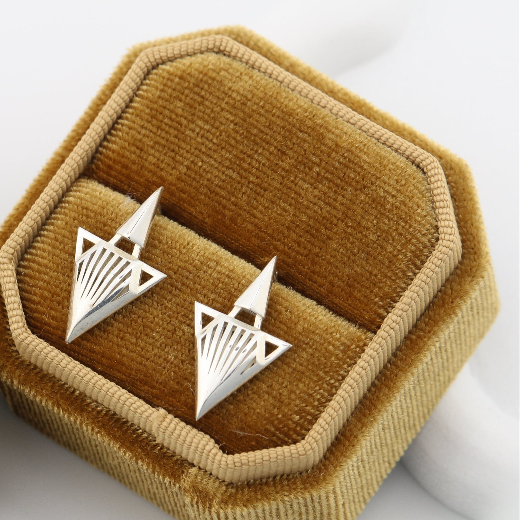 Arrow Stud Earrings – Sterling Silver - Taras Lesya